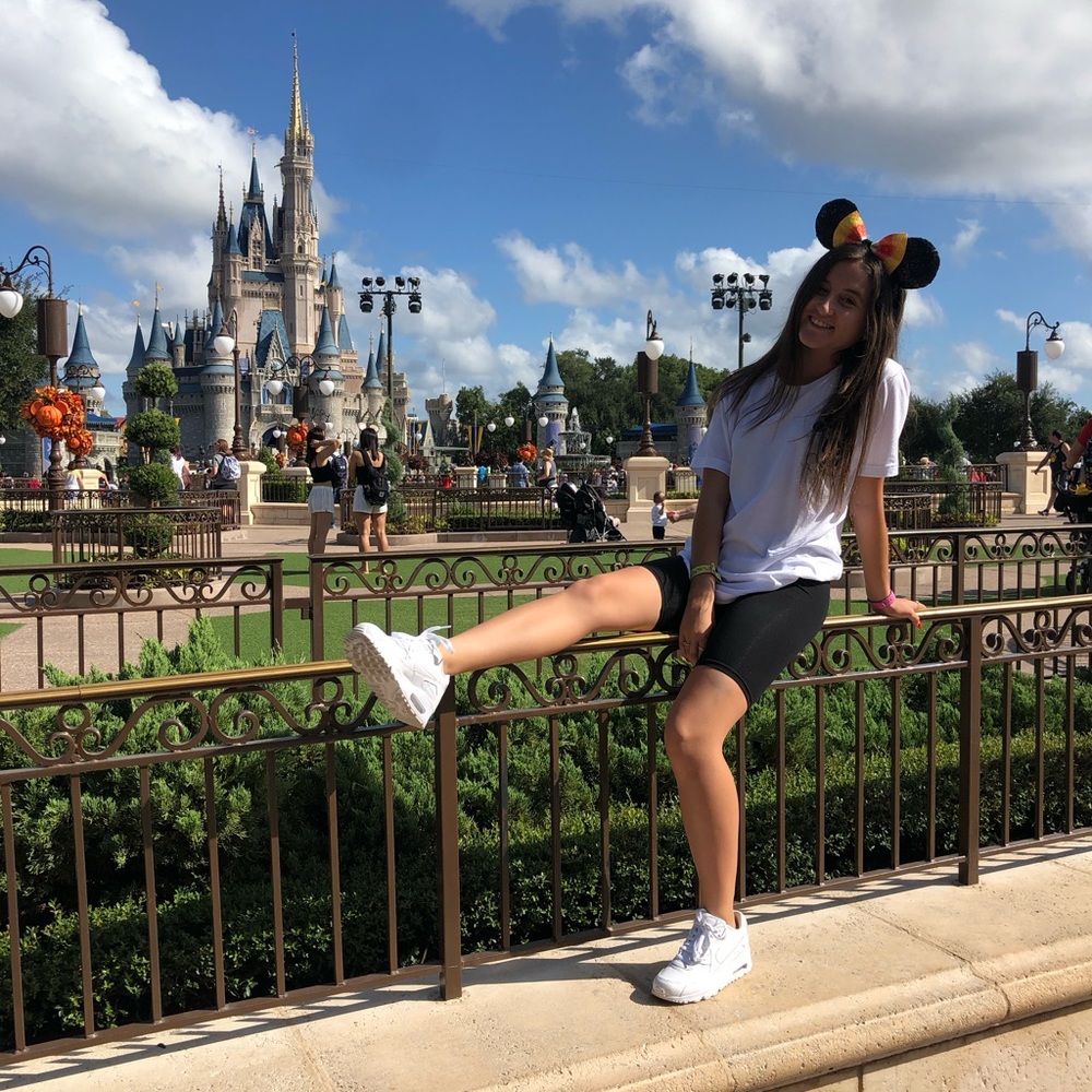 Meet your Posher, Ariana